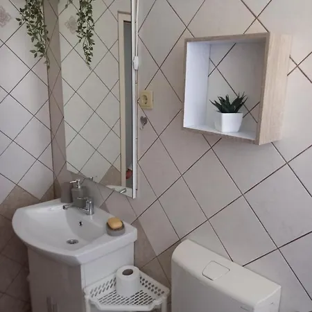 Petra Apartment *